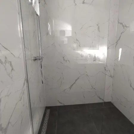 Kisic2 Apartman *